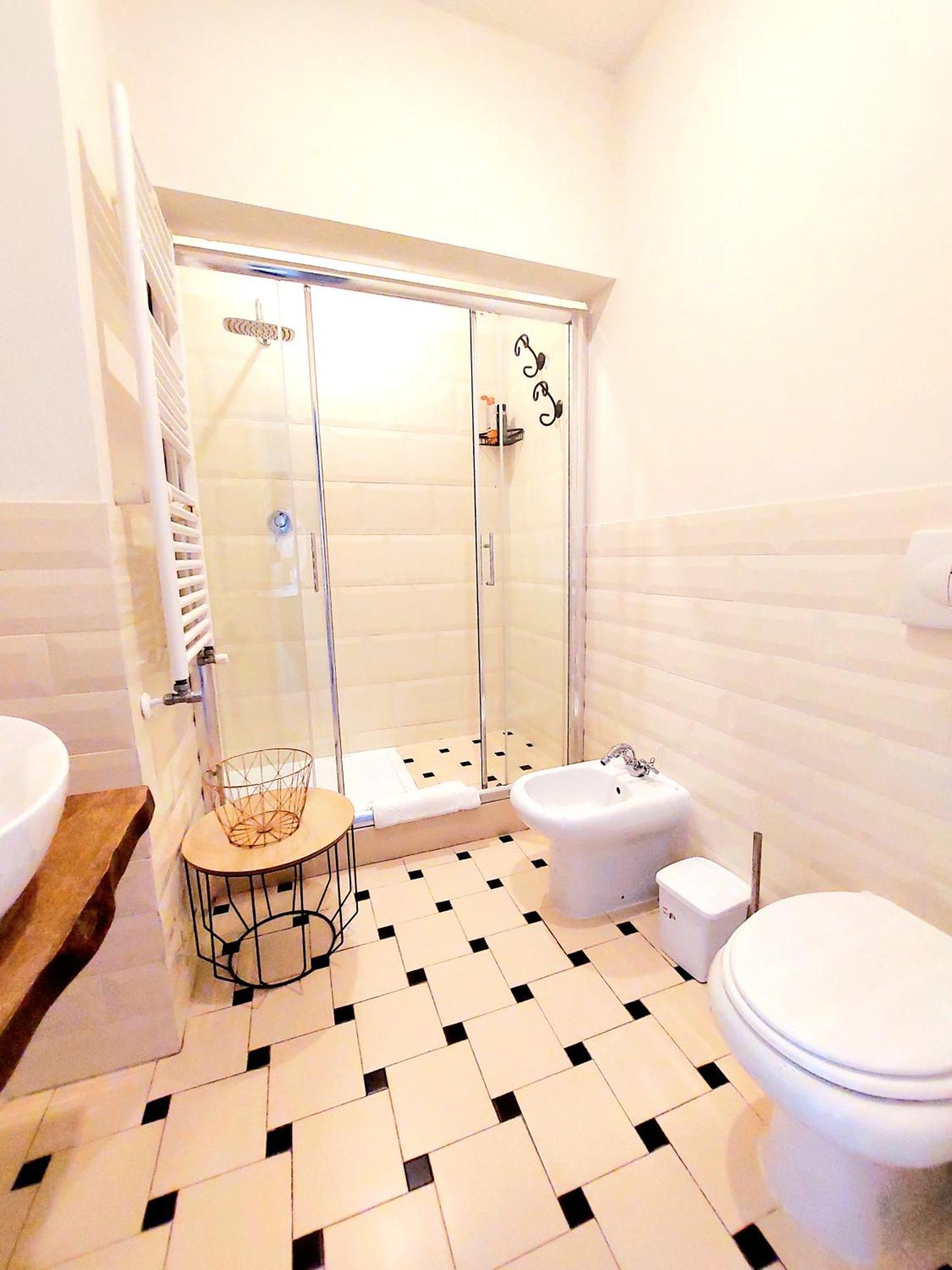 Vanity Apartment - 4 Bedrooms With 4 Bathrooms - Ac & Wifi Rom Eksteriør billede